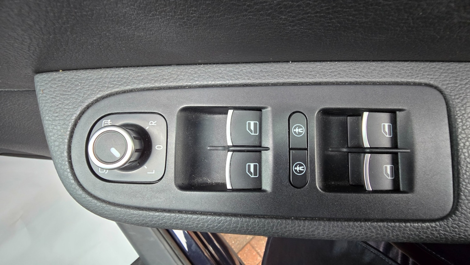 Used Volkswagen Sharan 2013 for sale - 76311437: Photo 27