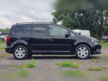 Used Volkswagen Touran 2014 for sale - 75369636: Photo