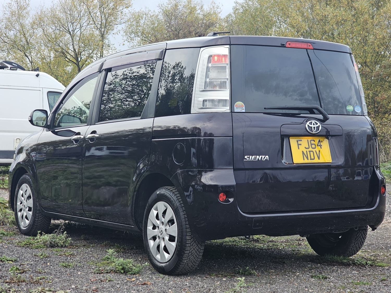 Used Toyota Sienta 2014 for sale - 75333301: Photo 11