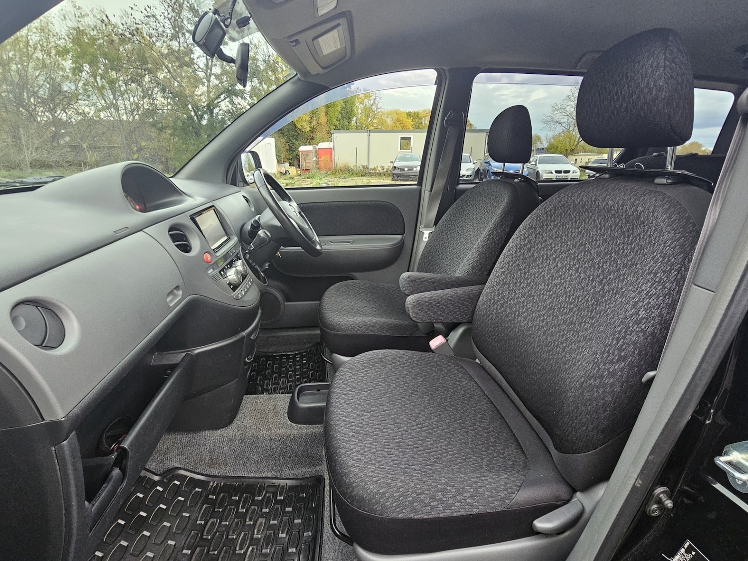 Used Toyota Sienta 2014 for sale - 75333301: Photo 19