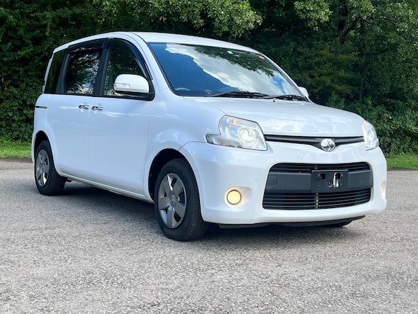 Used Toyota Sienta 2014 for sale - 75333301: Photo 2
