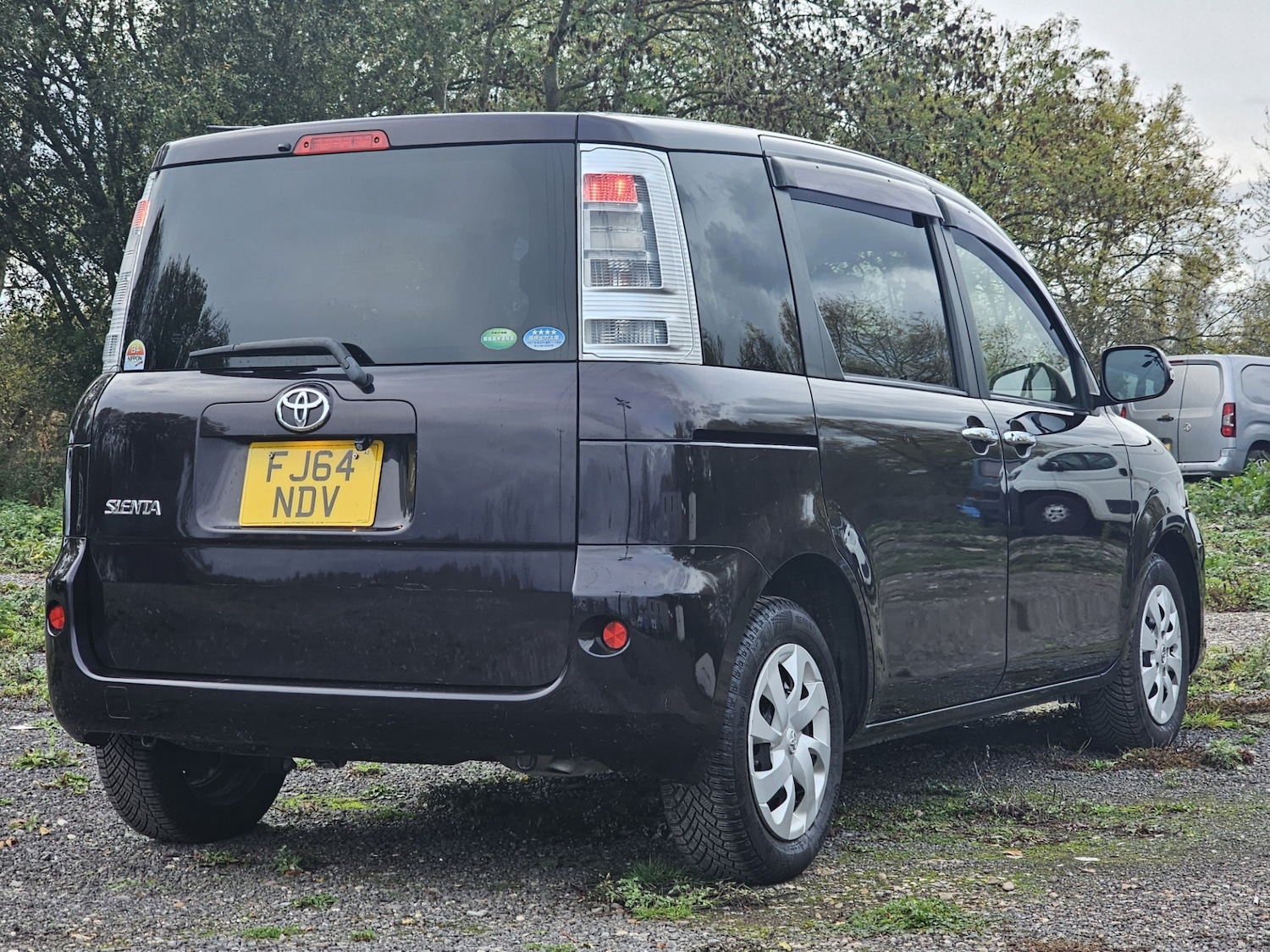 Used Toyota Sienta 2014 for sale - 75333301: Photo 9