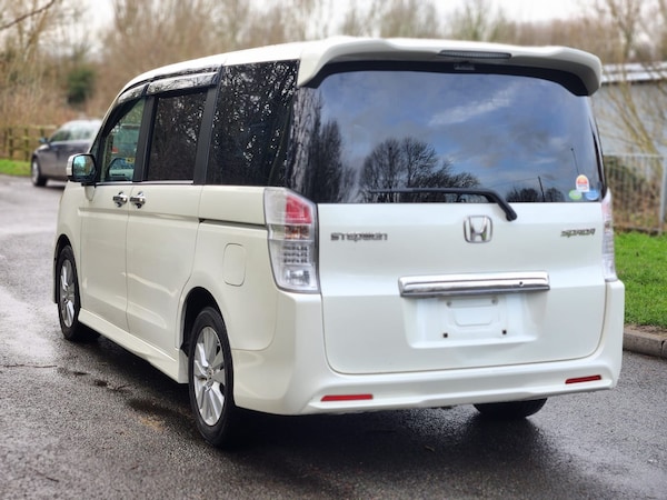 Used Honda Stepwagon 2012 for sale - 76090973: Photo 10