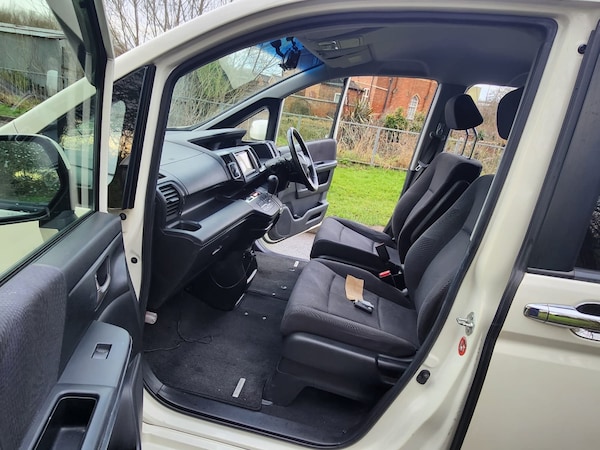 Used Honda Stepwagon 2012 for sale - 76090973: Photo 12