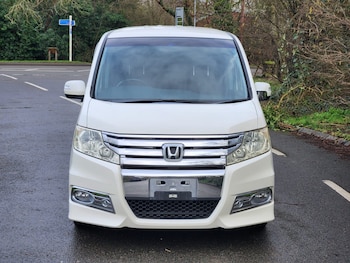 Used Honda Stepwagon 2012 for sale - 76090973: Photo 2