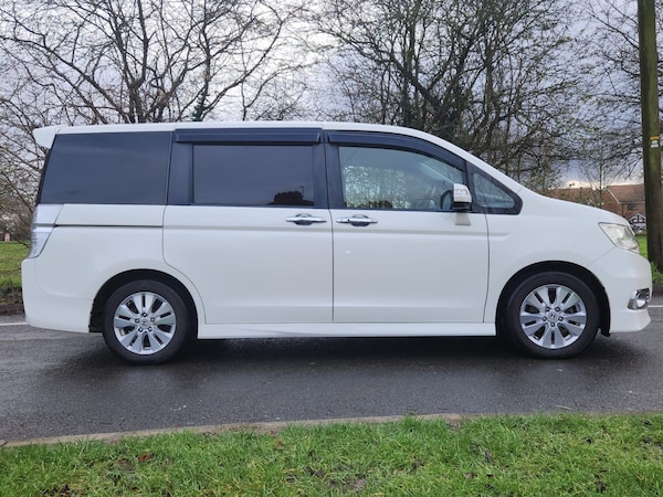 Used Honda Stepwagon 2012 for sale - 76090973: Photo 5