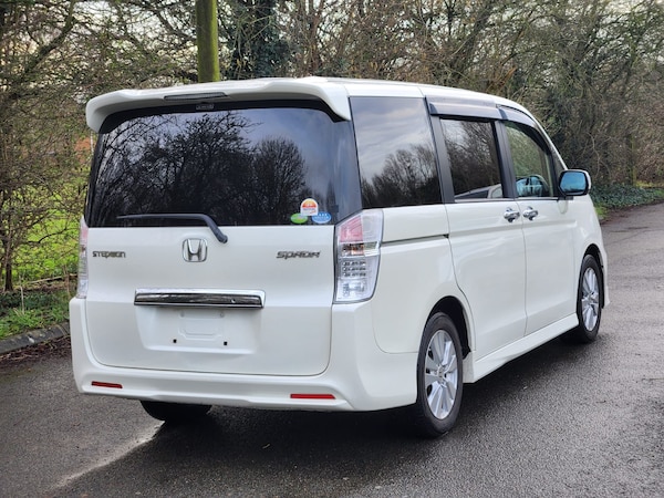 Used Honda Stepwagon 2012 for sale - 76090973: Photo 8