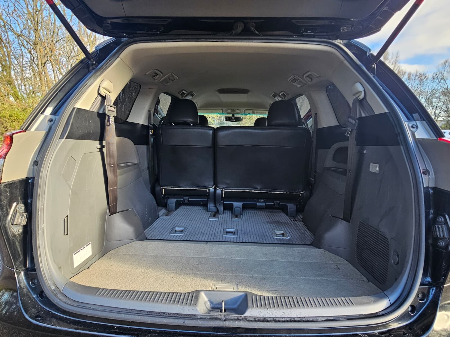 Used Toyota Estima for sale - 76694260: Photo 25