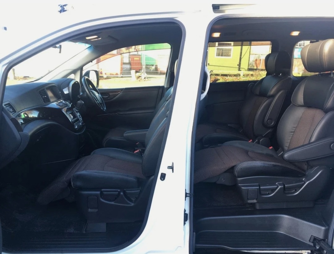 Used Nissan Elgrand for sale - 76076125: Photo 10