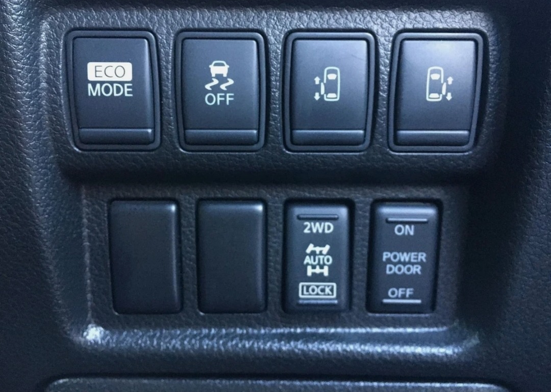 Used Nissan Elgrand for sale - 76076125: Photo 17