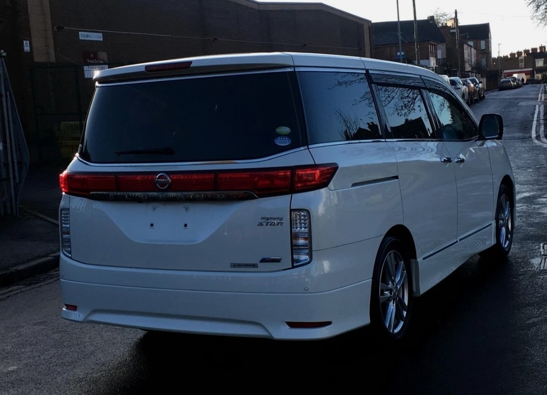Used Nissan Elgrand for sale - 76076125: Photo 6