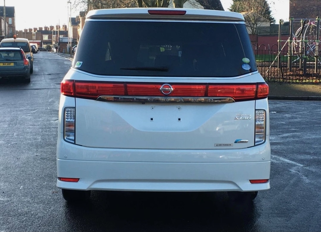 Used Nissan Elgrand for sale - 76076125: Photo 7