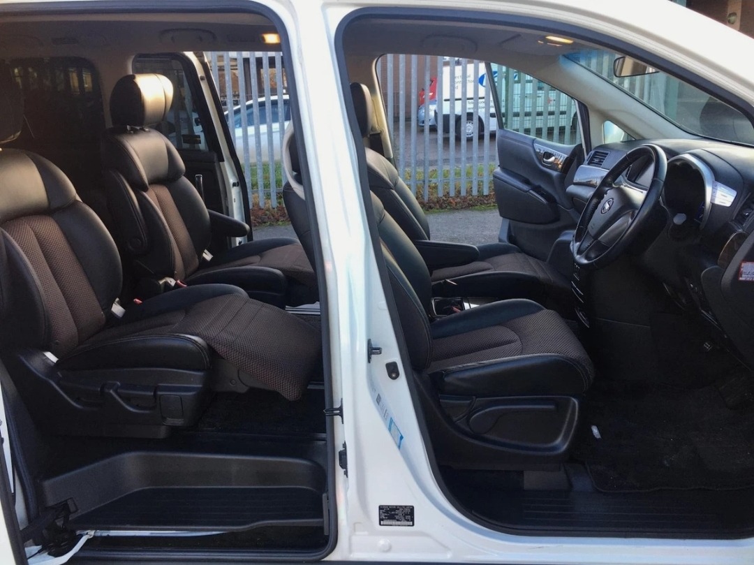 Used Nissan Elgrand for sale - 76076125: Photo 9