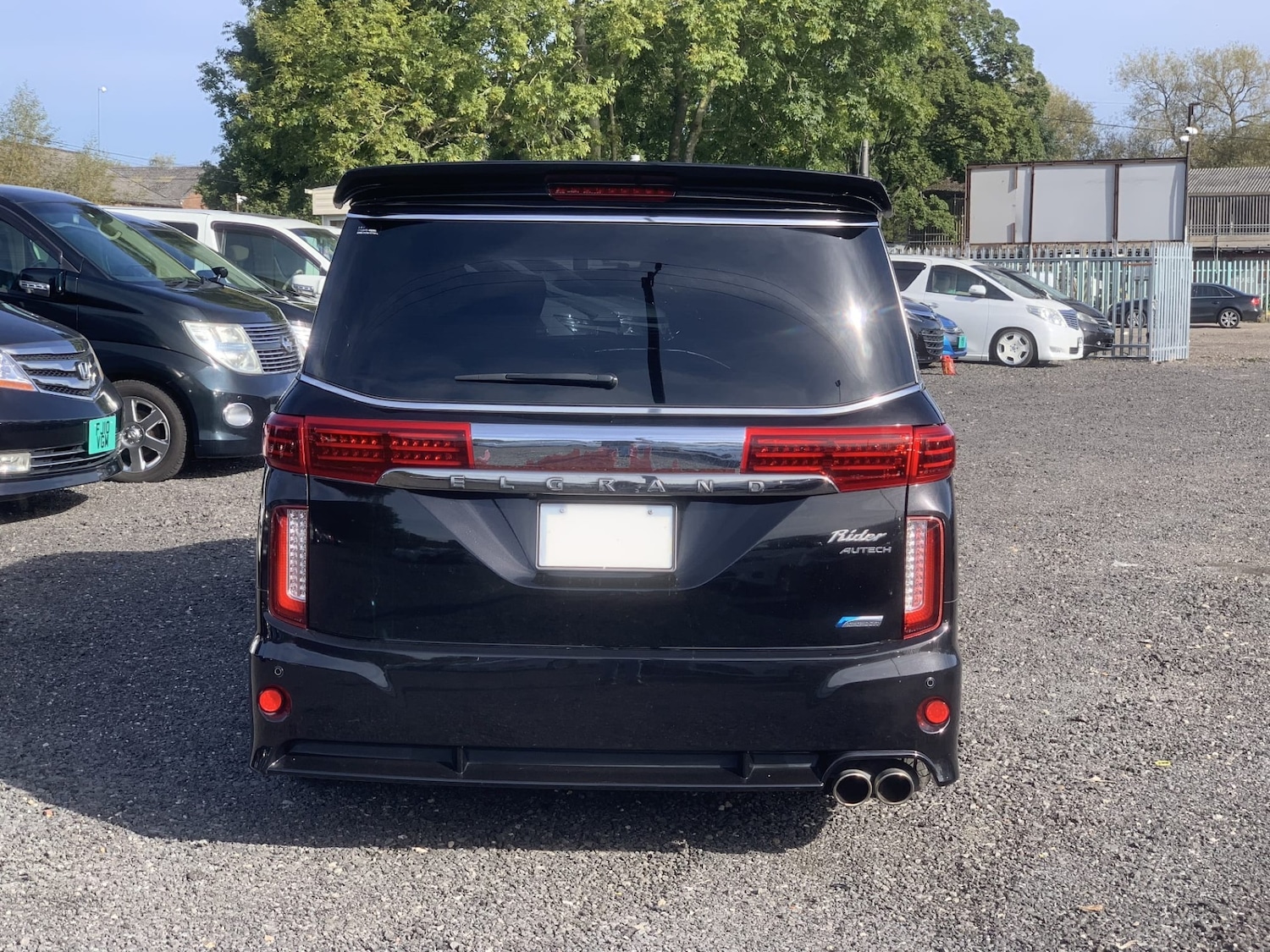 Used Nissan Elgrand 2011 for sale - 76144169: Photo 7