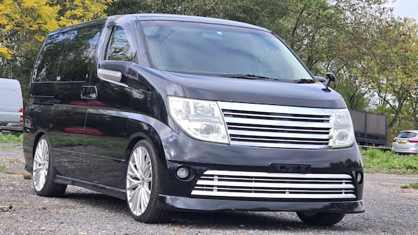 Used Nissan Elgrand for sale - 76232879: Photo 1