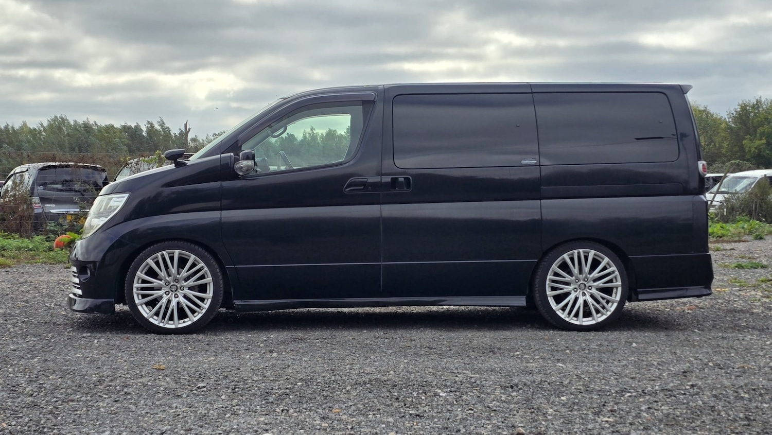 Used Nissan Elgrand for sale - 76232879: Photo 5