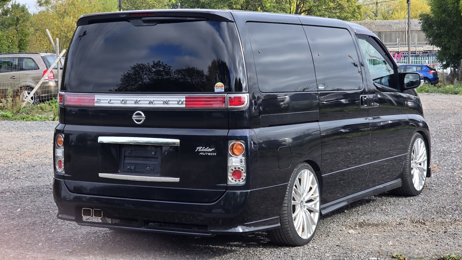 Used Nissan Elgrand for sale - 76232879: Photo 6