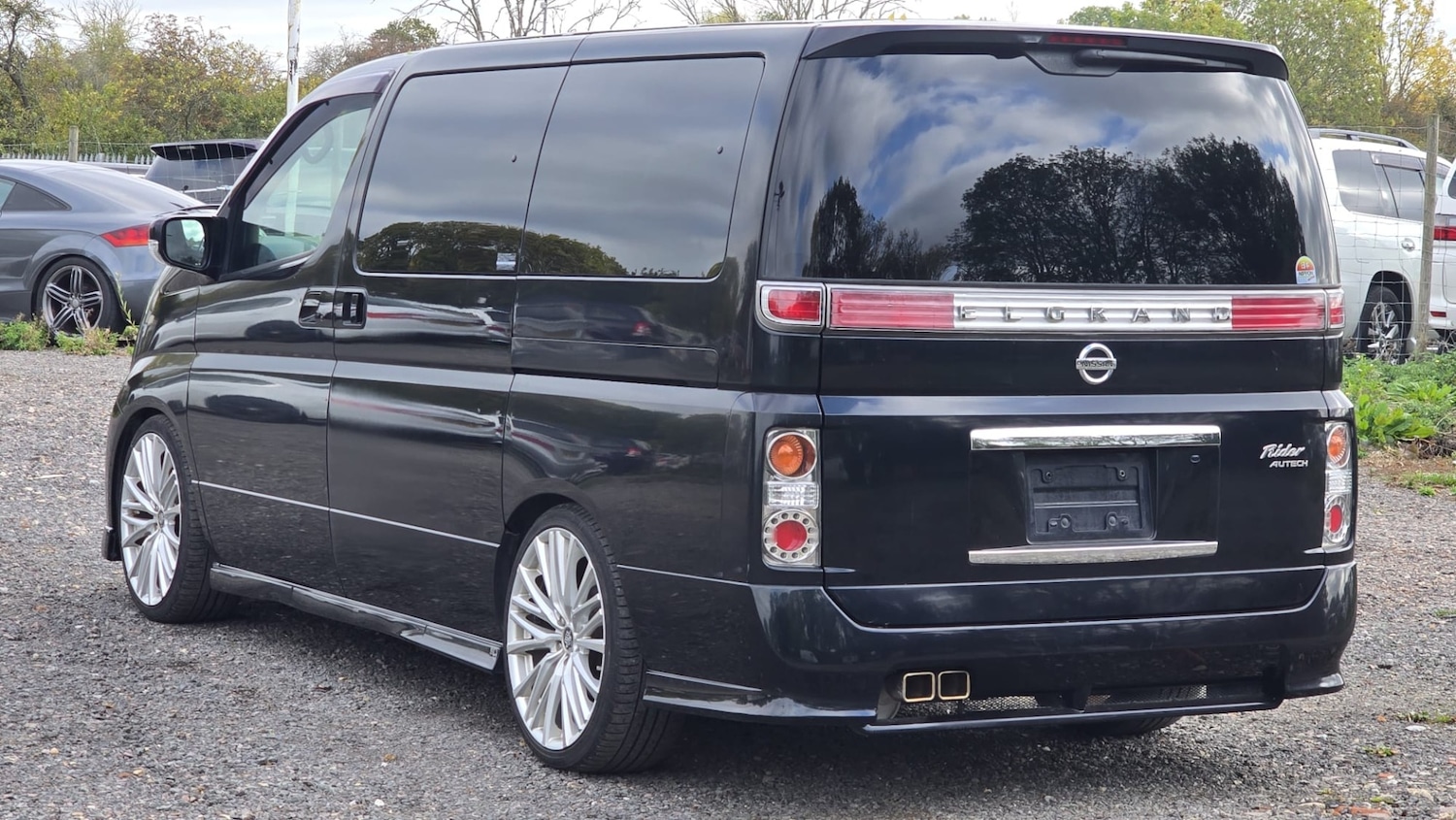 Used Nissan Elgrand for sale - 76232879: Photo 8