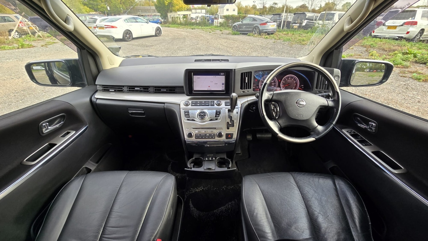 Used Nissan Elgrand for sale - 76232879: Photo 9