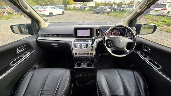 Used Nissan Elgrand for sale - 76232879: Photo 9