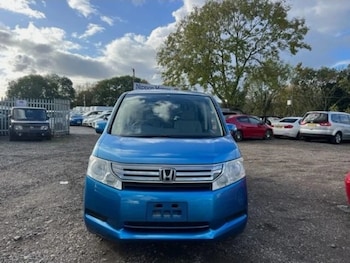 Used Honda Stepwagon for sale - 76035953: Photo 2