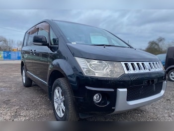 (60) - D5 2.5 Auto 8 Seater JDM Import MPV 5-Door