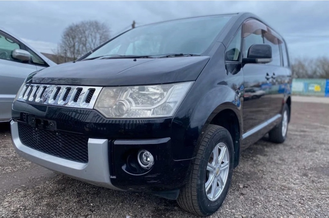 Used Mitsubishi Delica 2011 for sale - 76101851: Photo 2