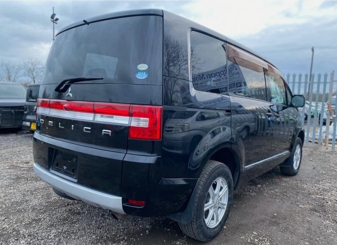 Used Mitsubishi Delica 2011 for sale - 76101851: Photo 5