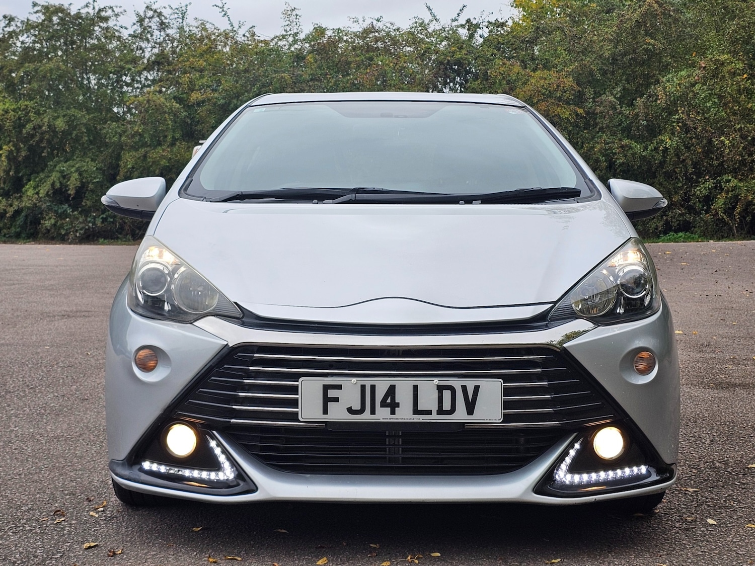 Used Toyota Aqua 2014 for sale - 76289164: Photo 2