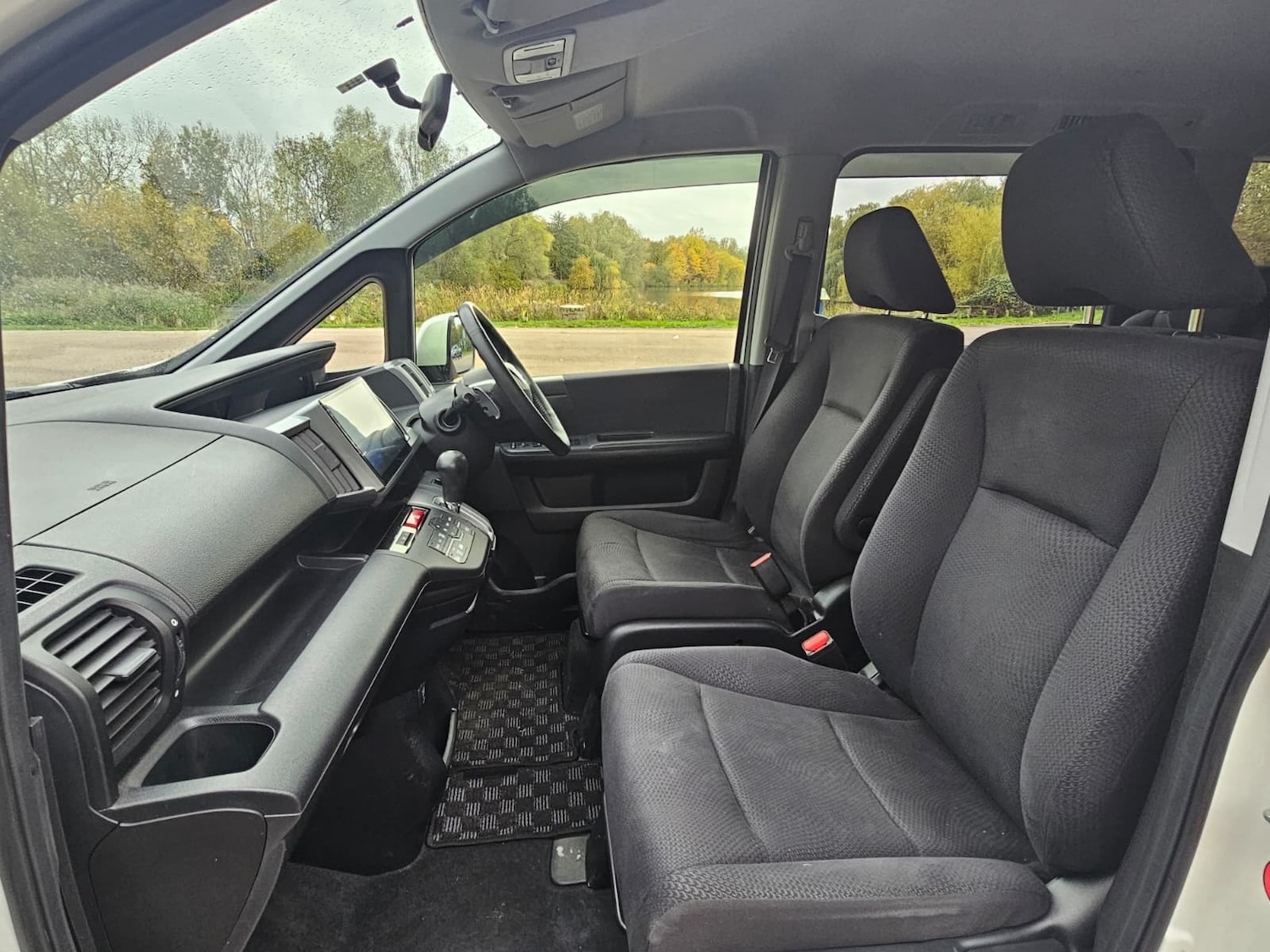 Used Honda Stepwagon 2024 for sale - 76414997: Photo 14