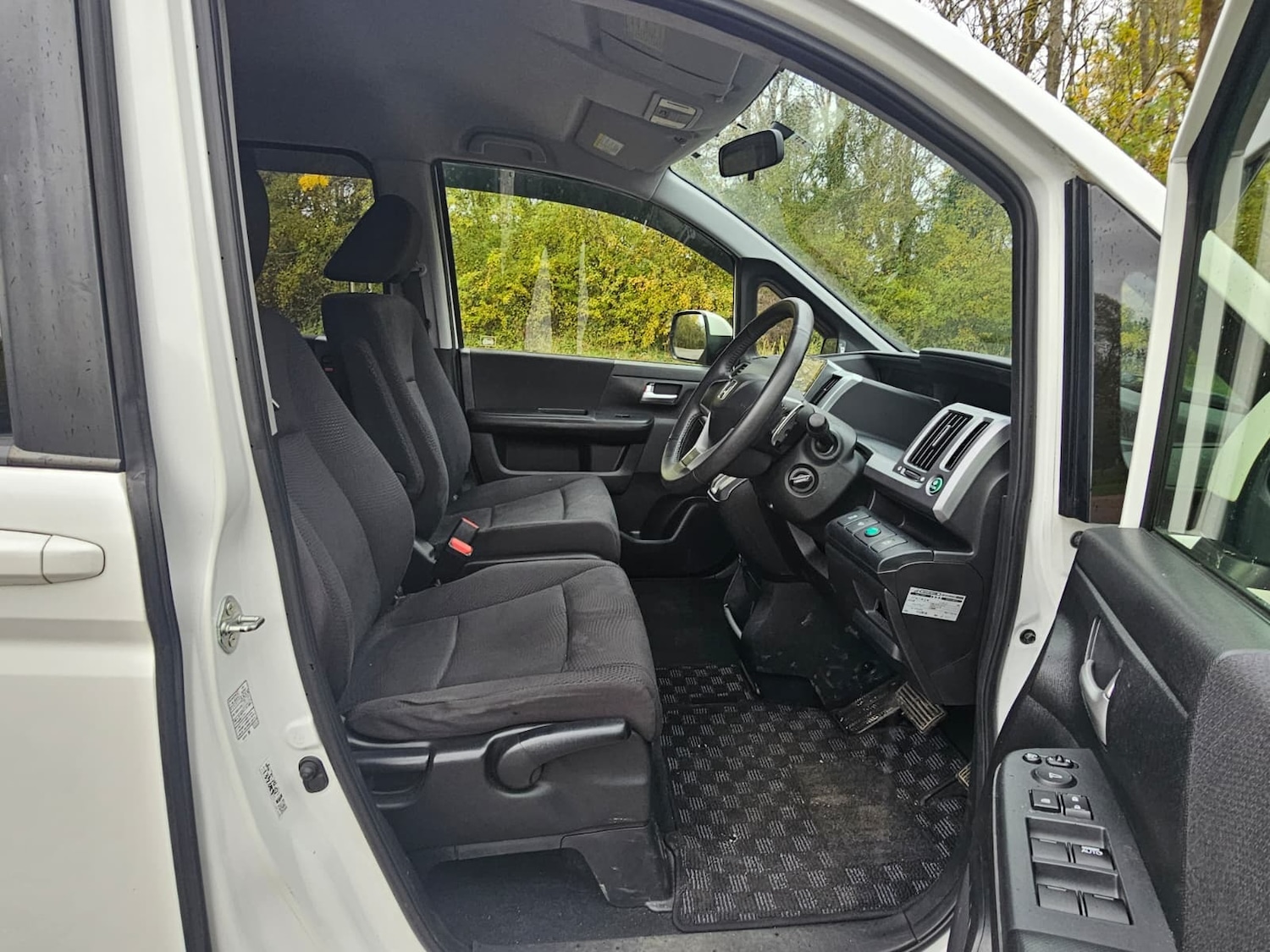 Used Honda Stepwagon 2024 for sale - 76414997: Photo 9