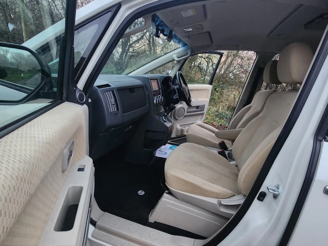 Used Mitsubishi Delica 2010 for sale - 76101321: Photo 12