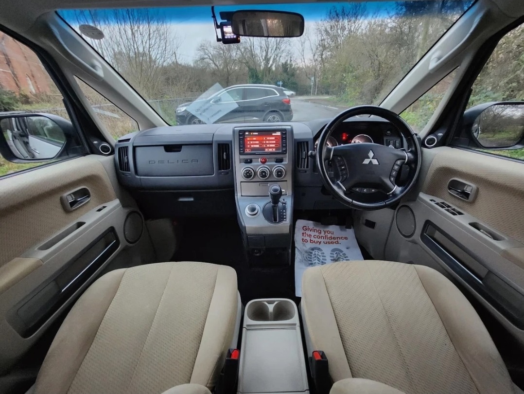 Used Mitsubishi Delica 2010 for sale - 76101321: Photo 14