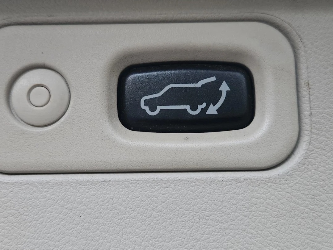 Used Mitsubishi Delica 2010 for sale - 76101321: Photo 19