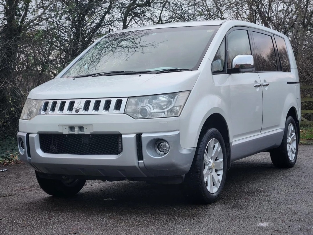 Used Mitsubishi Delica 2010 for sale - 76101321: Photo 4