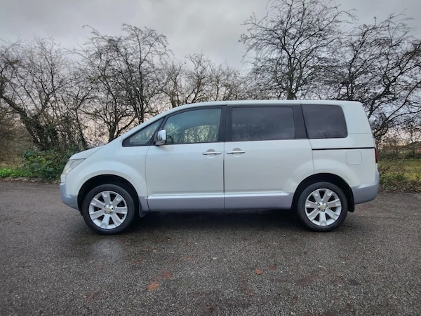 Used Mitsubishi Delica 2010 for sale - 76101321: Photo 5