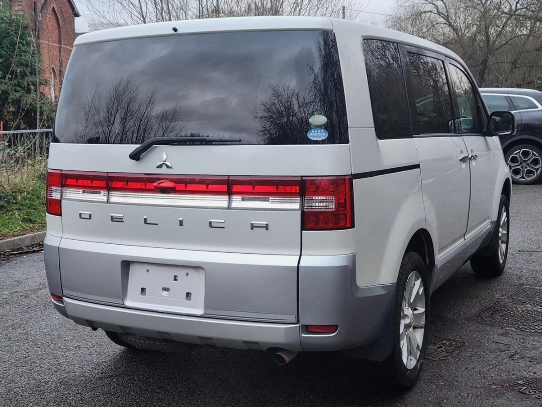 Used Mitsubishi Delica 2010 for sale - 76101321: Photo 7