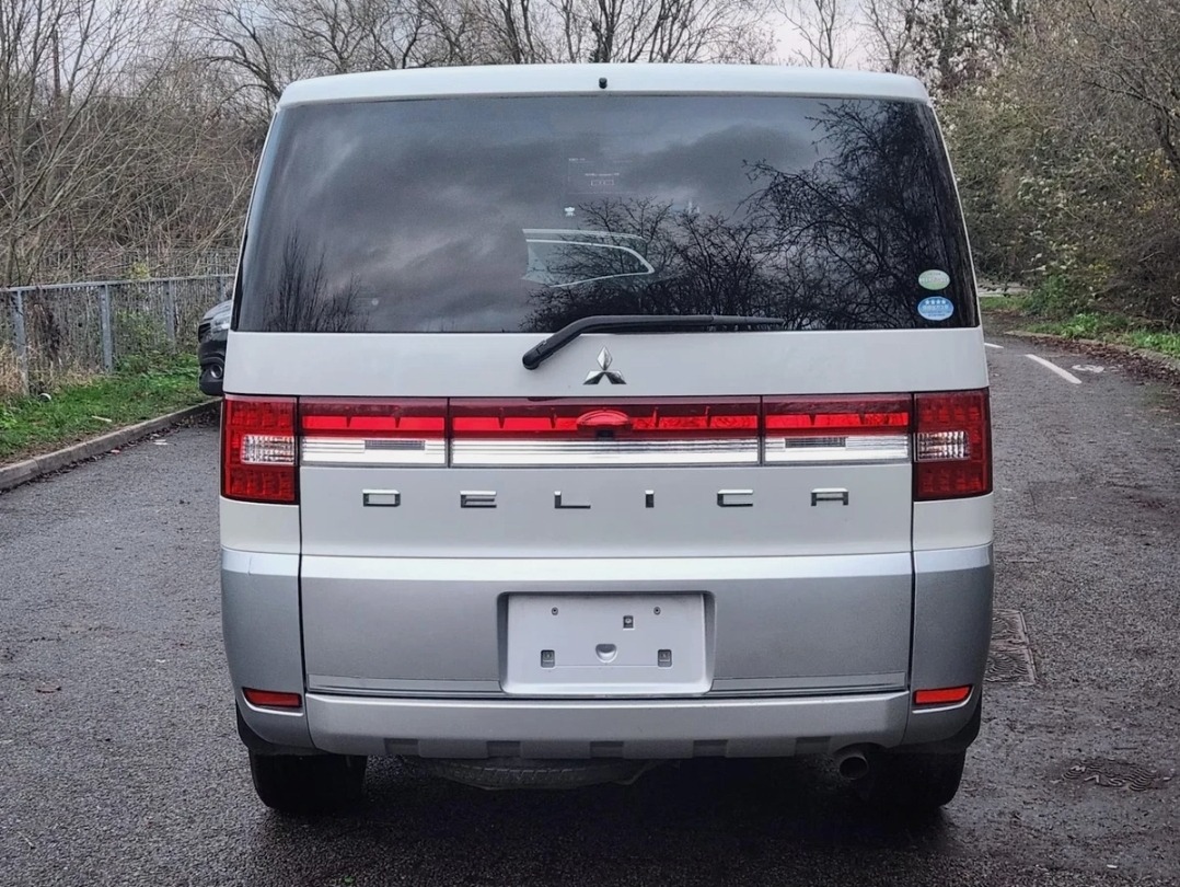 Used Mitsubishi Delica 2010 for sale - 76101321: Photo 8