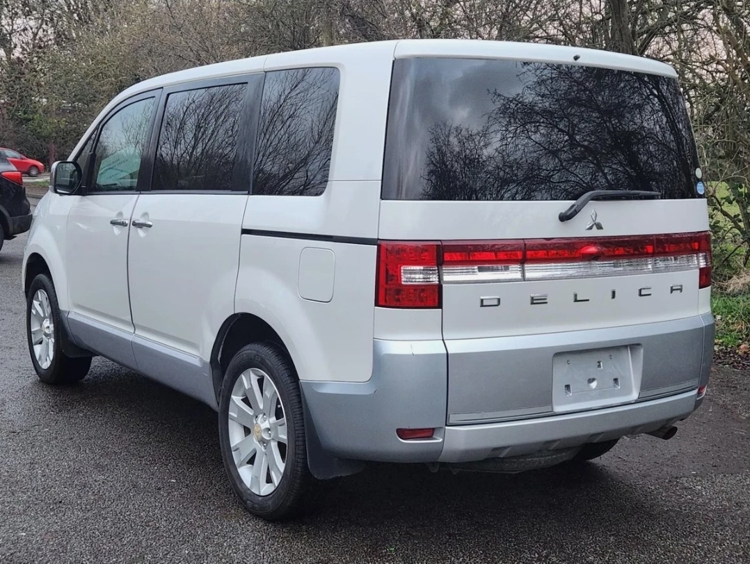 Used Mitsubishi Delica 2010 for sale - 76101321: Photo 9