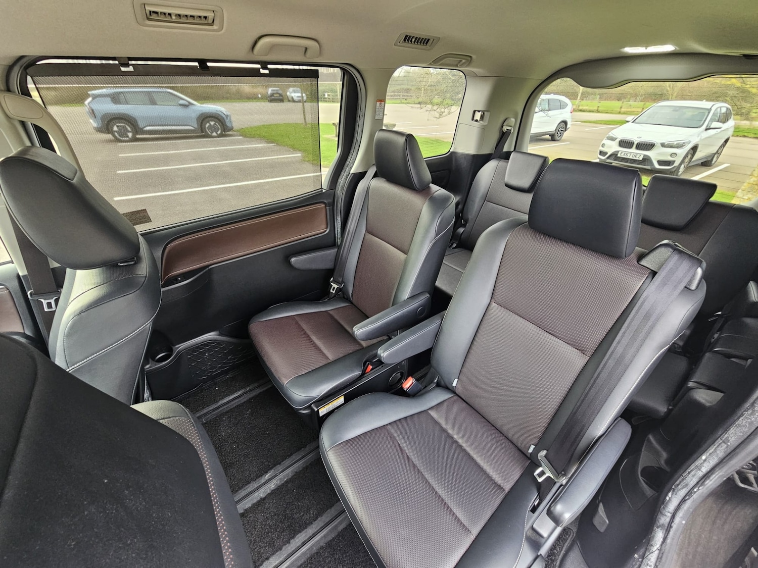 Used Toyota Voxy for sale - 77888709: Photo 19