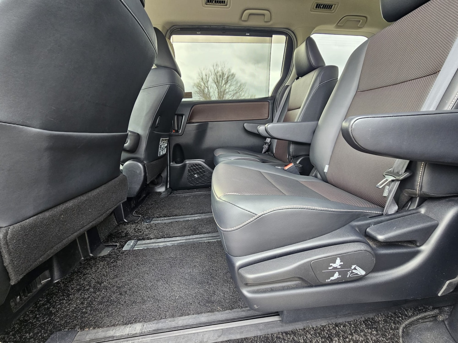 Used Toyota Voxy for sale - 77888709: Photo 20