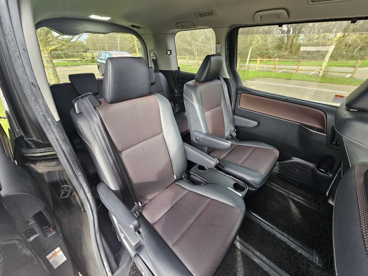 Used Toyota Voxy for sale - 77888709: Photo 25