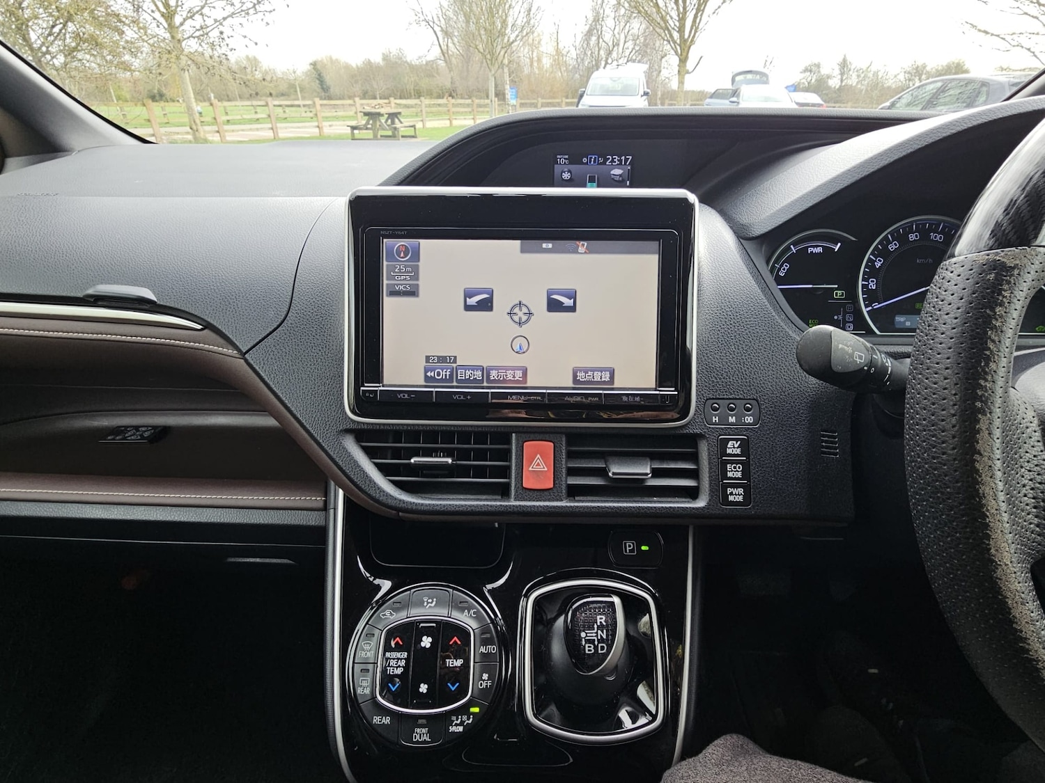 Used Toyota Voxy for sale - 77888709: Photo 41