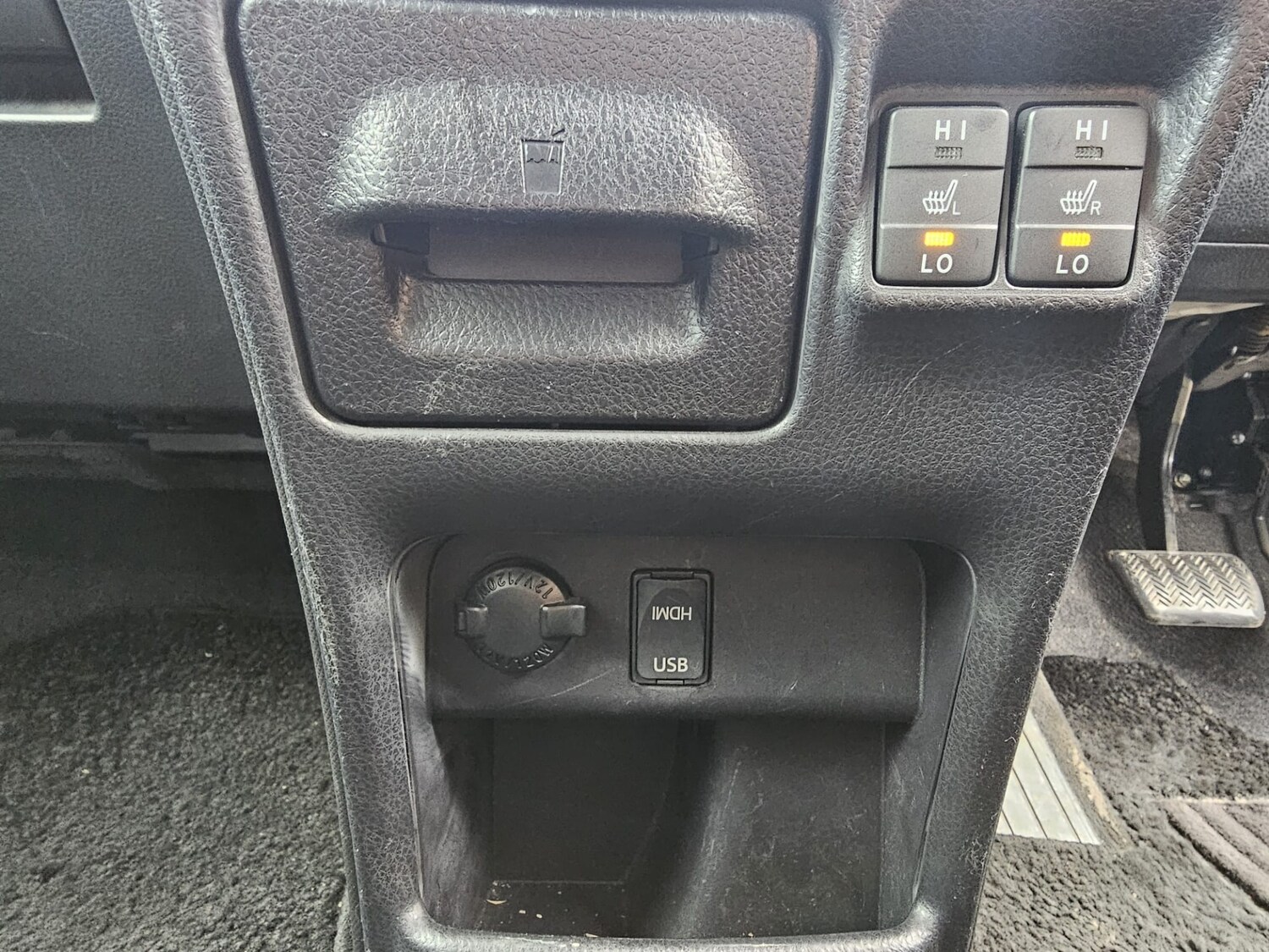 Used Toyota Voxy for sale - 77888709: Photo 45