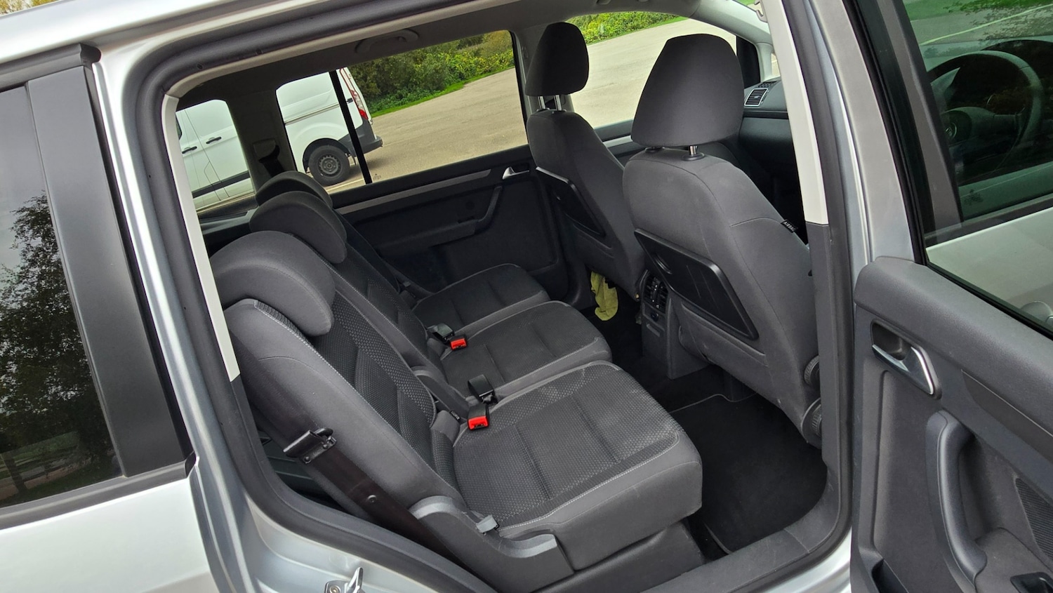 Used Volkswagen Touran 2012 for sale - 76293402: Photo 11