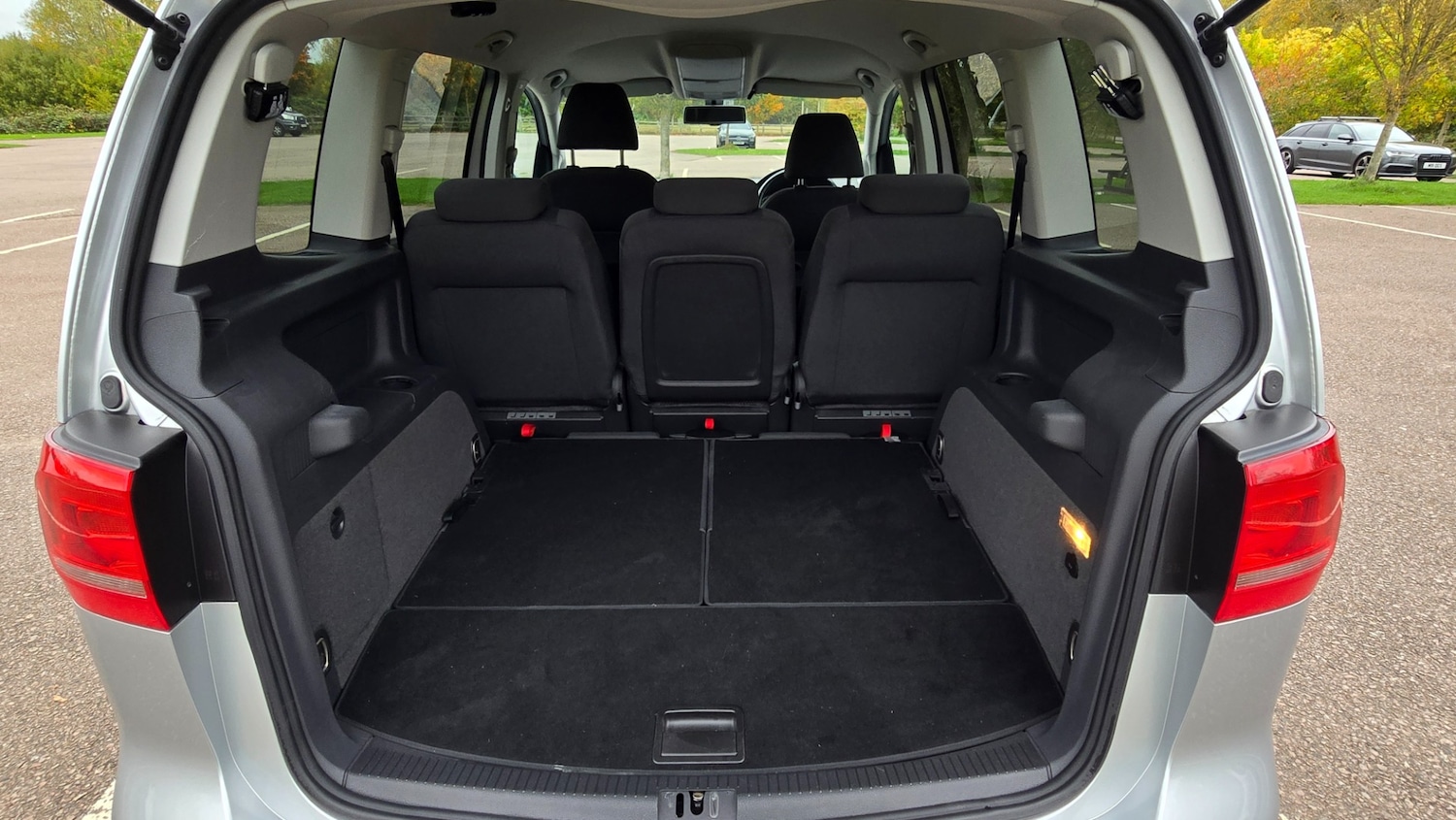 Used Volkswagen Touran 2012 for sale - 76293402: Photo 13