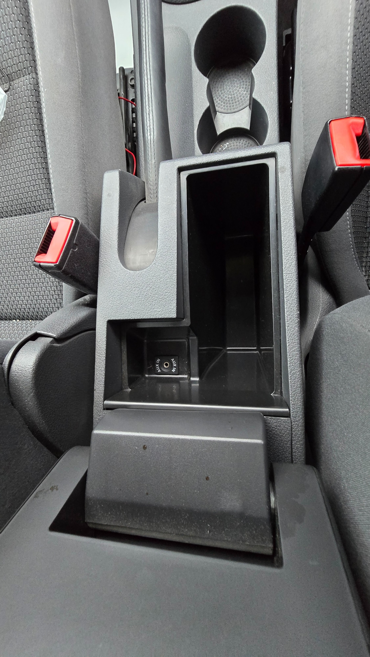 Used Volkswagen Touran 2012 for sale - 76293402: Photo 23