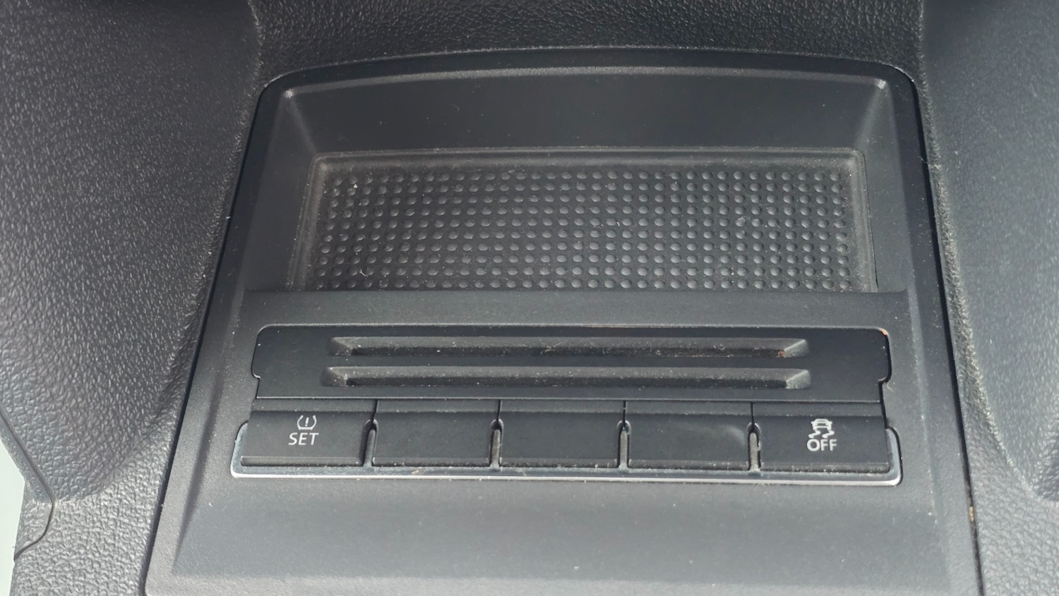 Used Volkswagen Touran 2012 for sale - 76293402: Photo 26