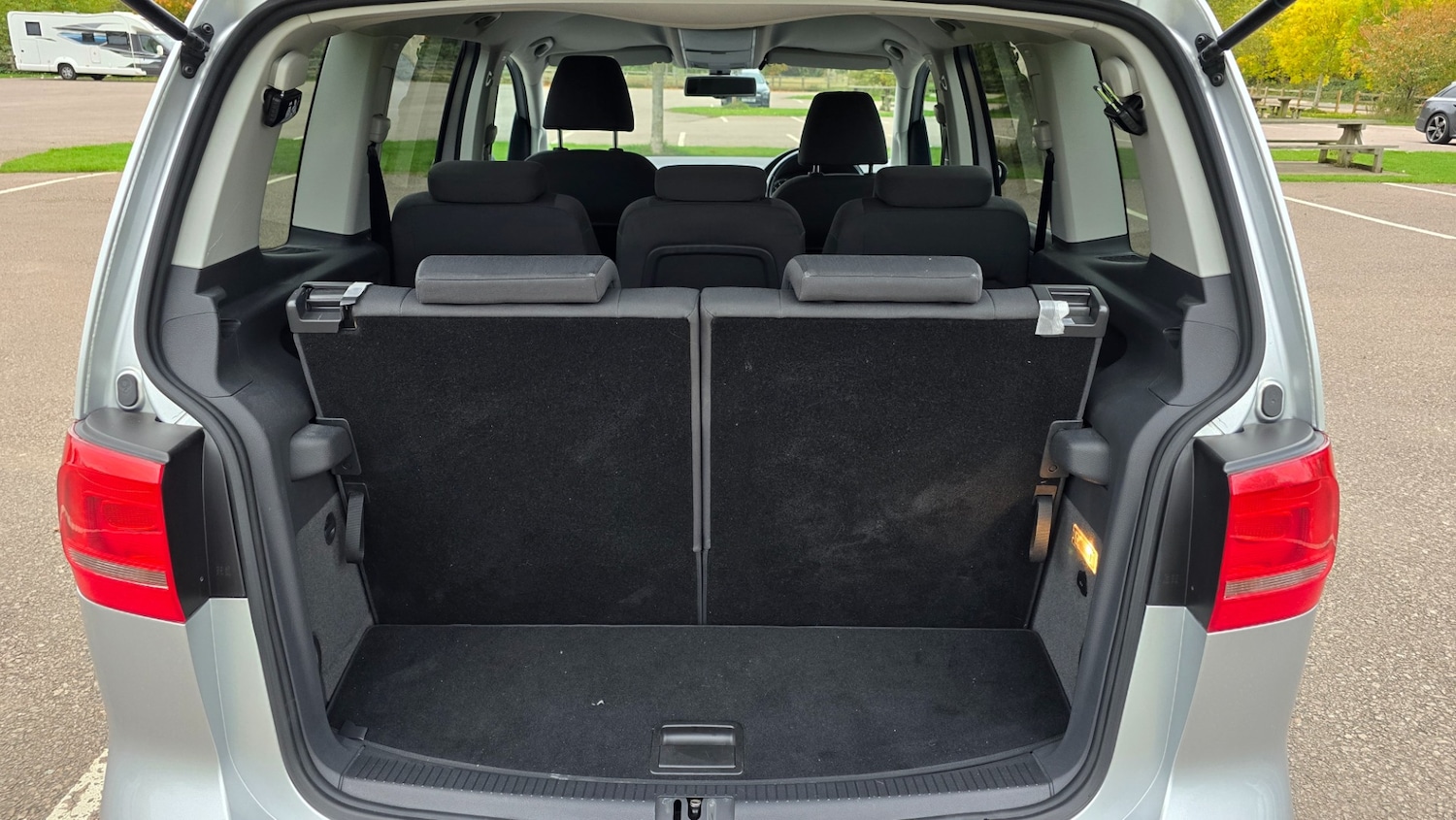 Used Volkswagen Touran 2012 for sale - 76293402: Photo 32