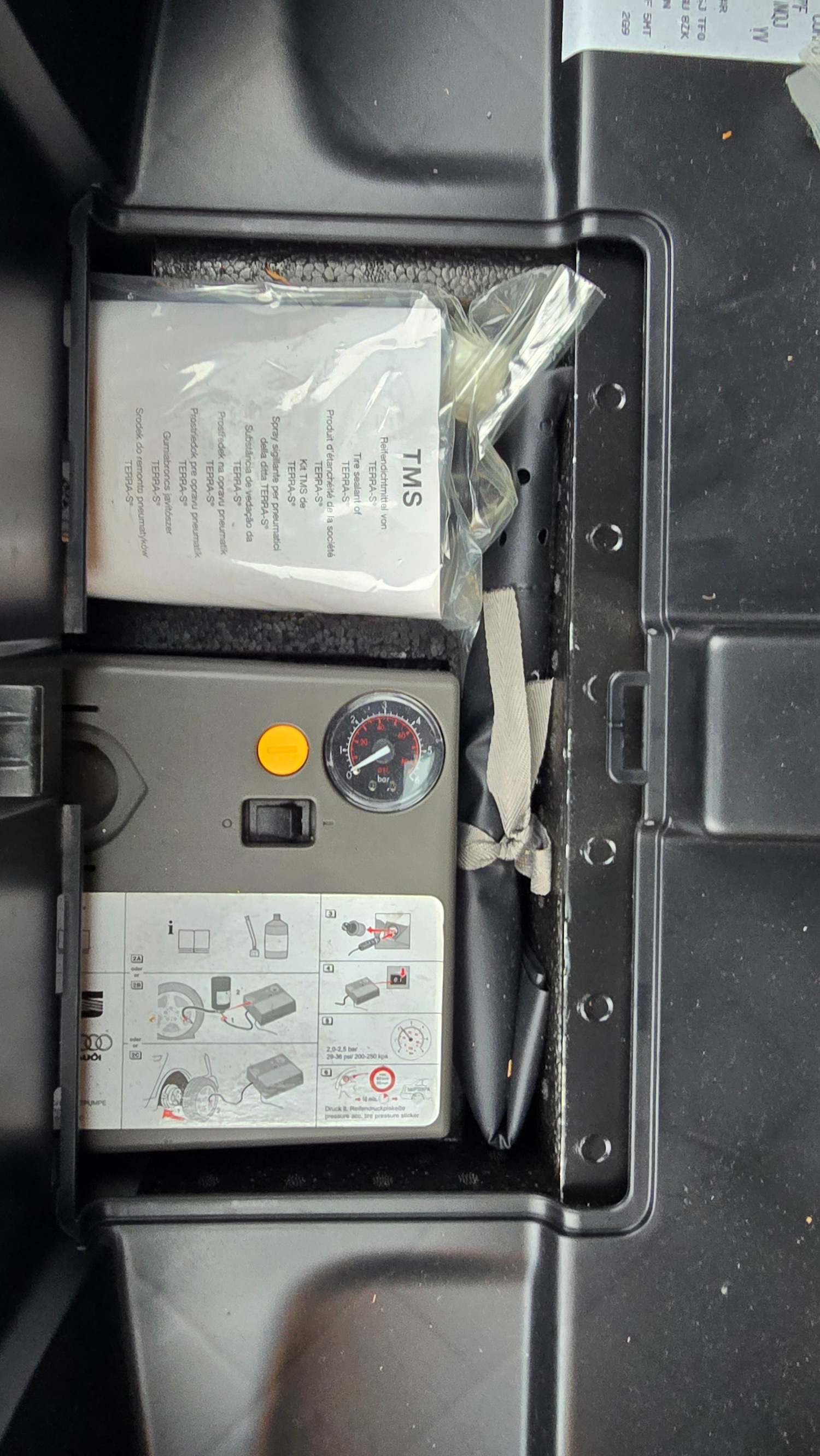 Used Volkswagen Touran 2012 for sale - 76293402: Photo 33